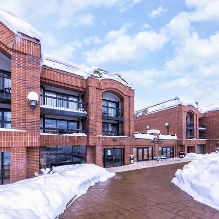 Raintree'S Park Plaza Park City Hotel Exterior photo